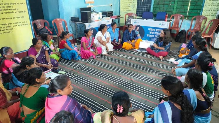 East Singhbhum News : हाई रिस्क माताओं के ‘सुरक्षा कवच’ होंगे स्वास्थ्य कार्यकर्ता