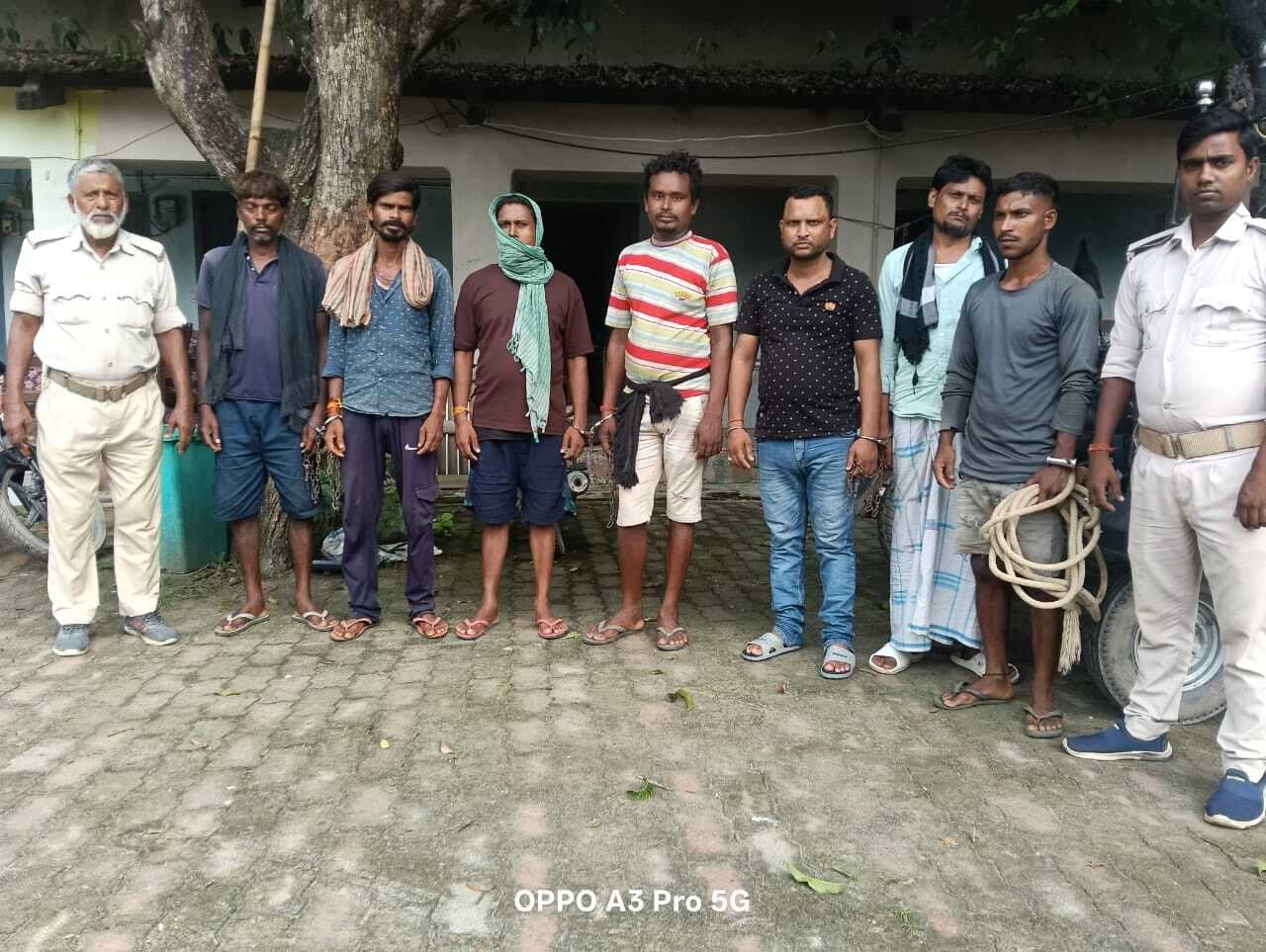 सात शराबियों को पुलिस ने किया गिरफ्तार