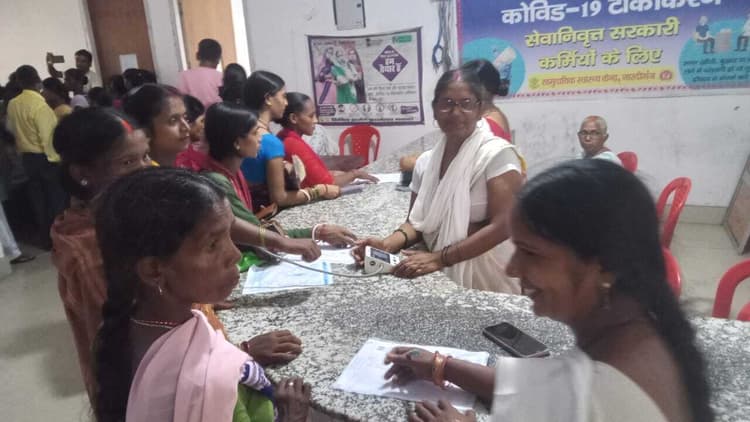 नारदीगंज में 316 गर्भवती महिलाओं की हुई स्वास्थ्य जांच