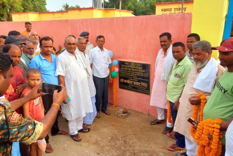 विधायक ने चहारदीवारी निर्माण कार्य का किया उद्घाटन