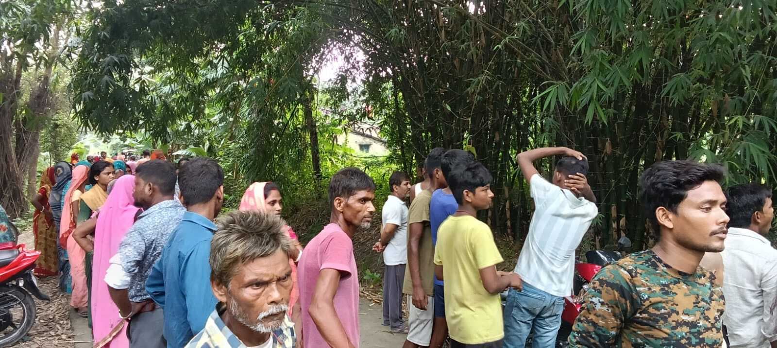 Samastipur News:सेमल के पेड़ से गिरकर अधेड़ की मौत