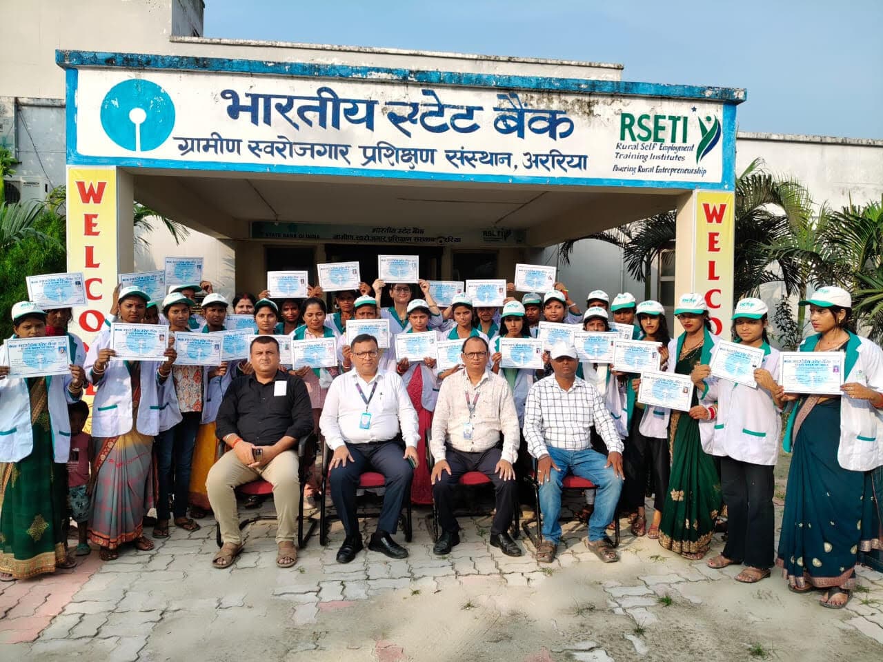35 दिवसीय ब्यूटी पार्लर प्रशिक्षण संपन्न