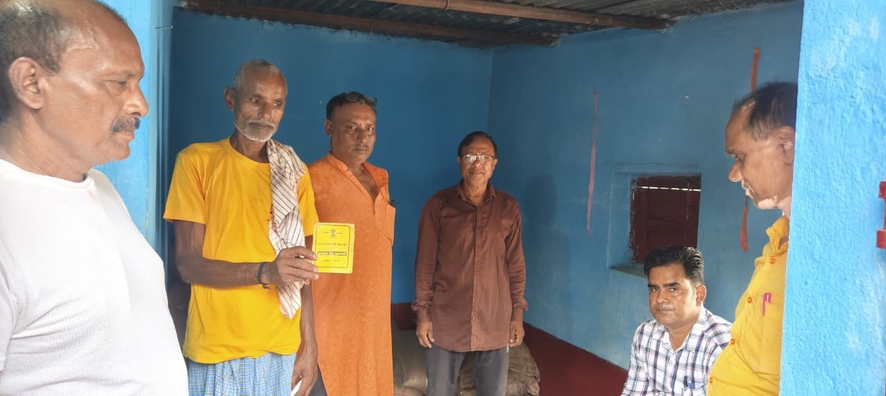 कार्डधारकों को शत प्रतिशत सरकारी अनाज दें, शिकायत मिली तो कार्रवाई तय