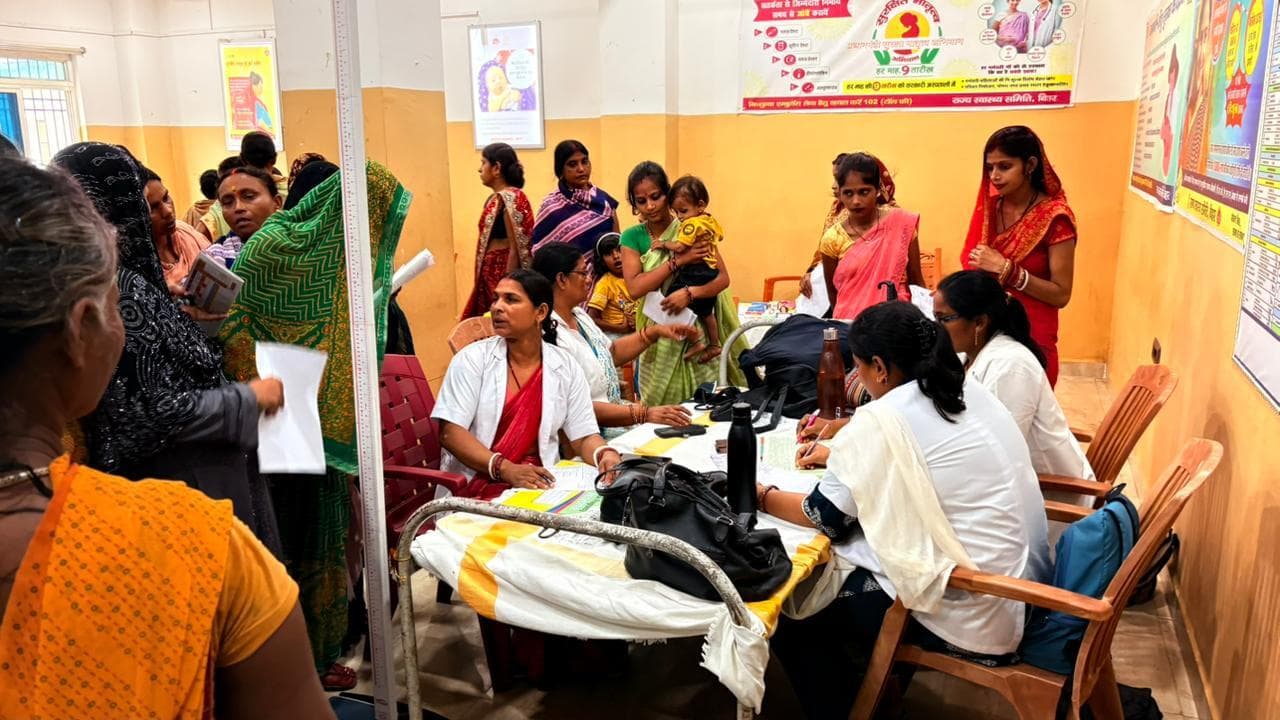 एएनसी शिविर में गर्भवती महिलाओं की हुई जांच