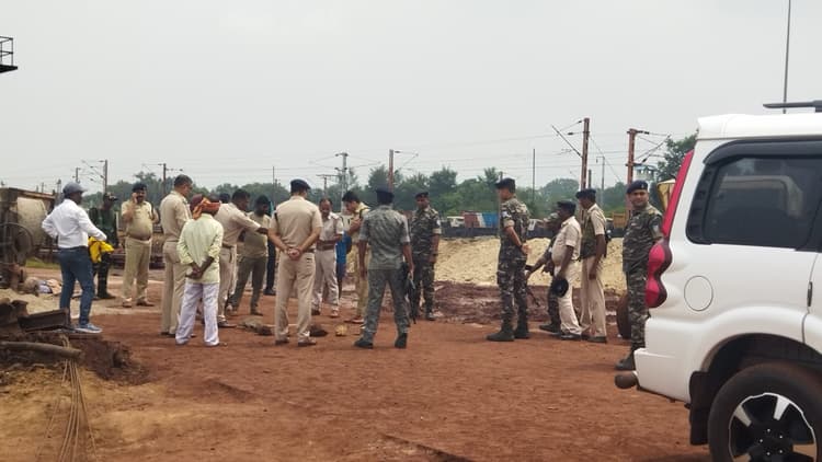 Bokaro News : बोकारो से सटे सभी जिलों की सीमा सील, संदिग्ध पर भी नजर