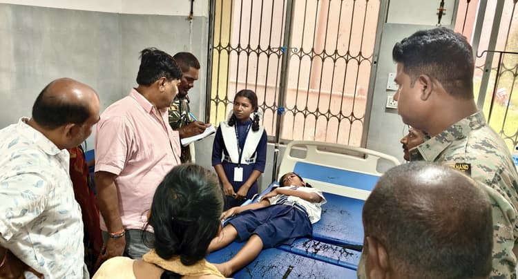 East Singhbhum News : हादसे में जेसी हाई स्कूल की 4 छात्राएं घायल
