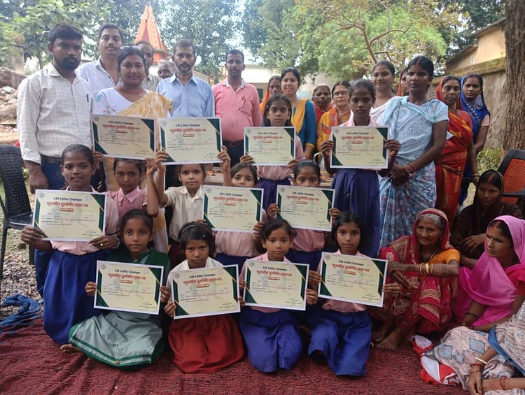 Giridih News: शैक्षणिक वातावरण तैयार करने को लेकर पीटीएम