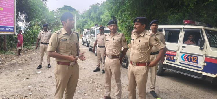 एसपी ने बरारी थाना क्षेत्र का किया निरीक्षण