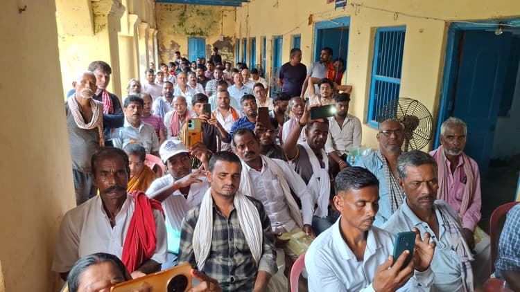 मछली पालकों को आत्मनिर्भर बनाने के लिए दिया गया प्रशिक्षण