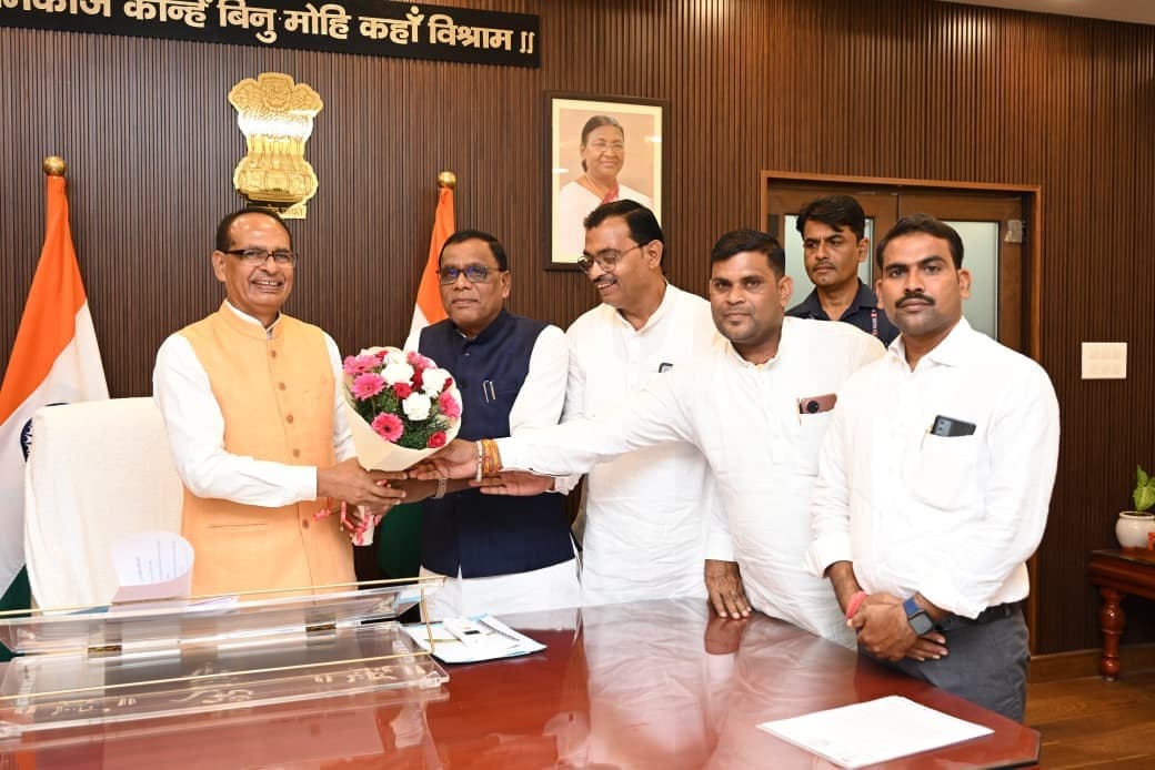 Giridih News :केंद्रीय मंत्री से मिले विधायक, सिंचाई सुविधा की रखी मांग