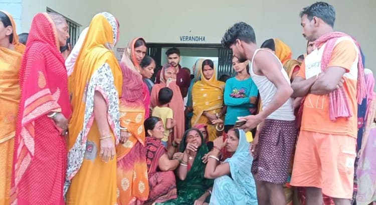 वज्रपात की चपेट मे आने से अधेड़ की मौत, गांव में पसरा मातम