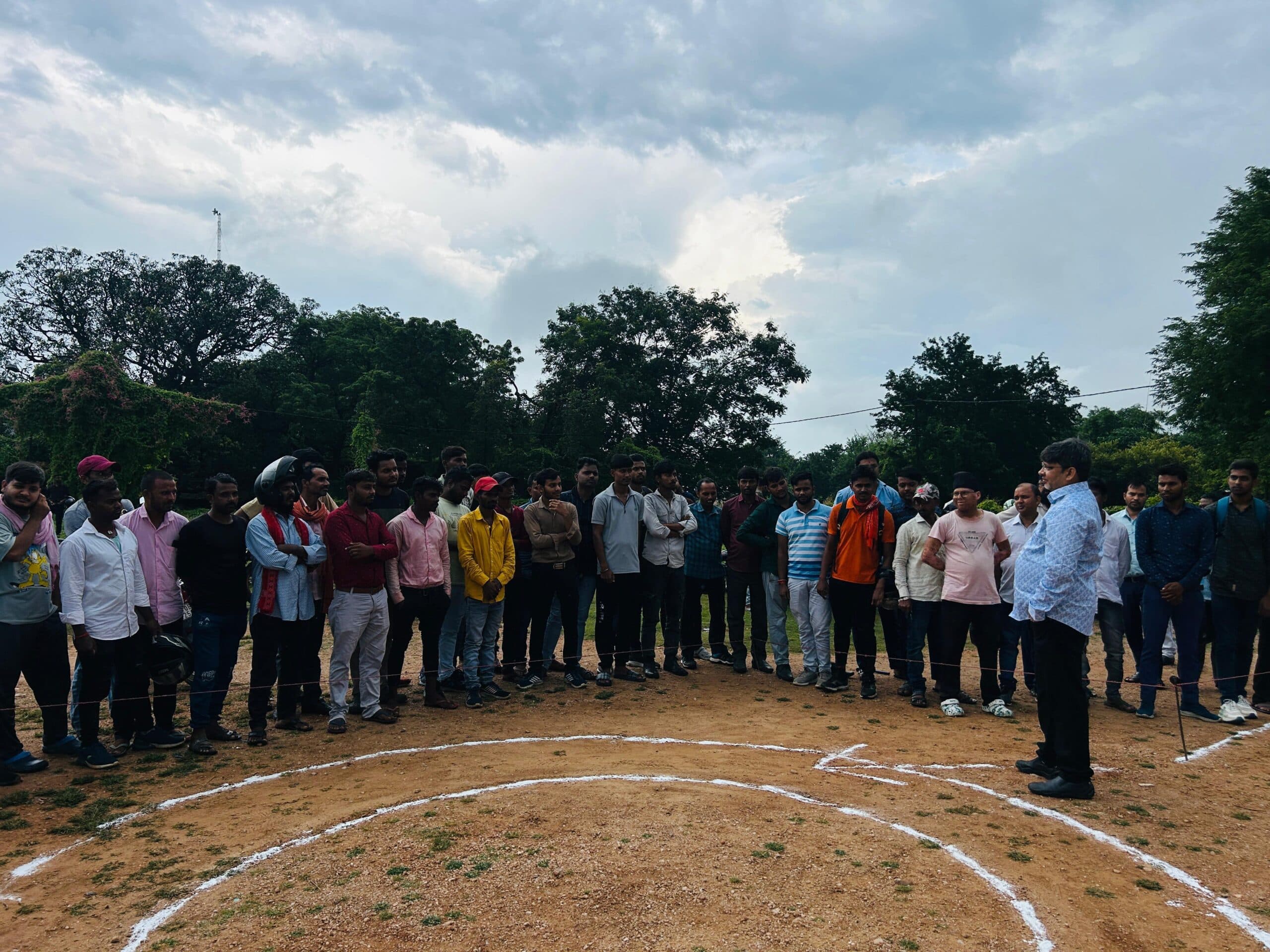 Giridih News :सड़क सुरक्षा के प्रति किया गया जागरूक