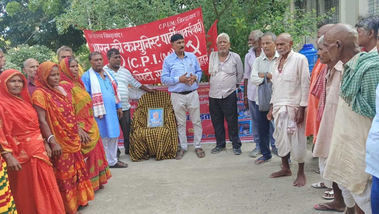 Samastipur : एसडीओ के आश्वासन पर भूख हड़ताल समाप्त