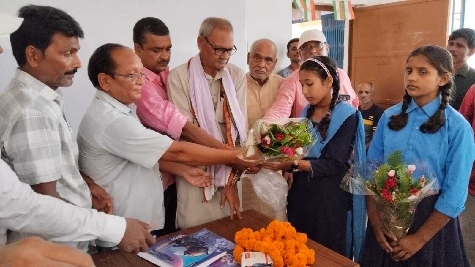 सर्वसम्मति से शिक्षा समिति की सचिव चुनी गयी रेणु देवी