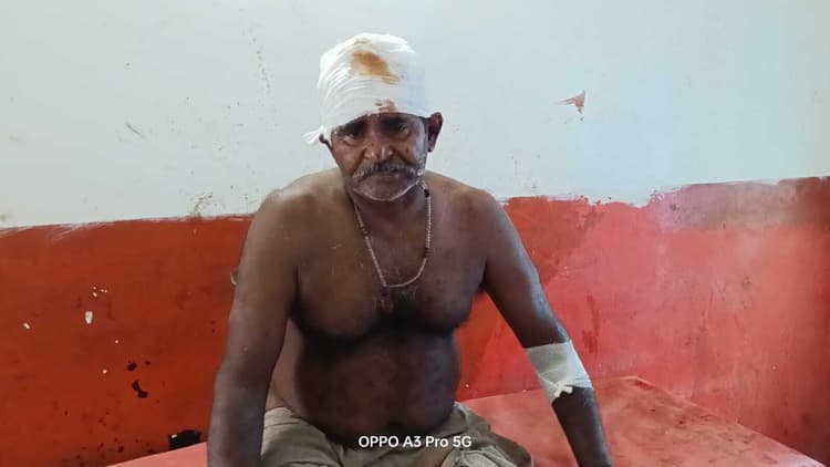 सड़क पर पानी बहाने के विवाद में युवक पर हमला कर किया जख्मी