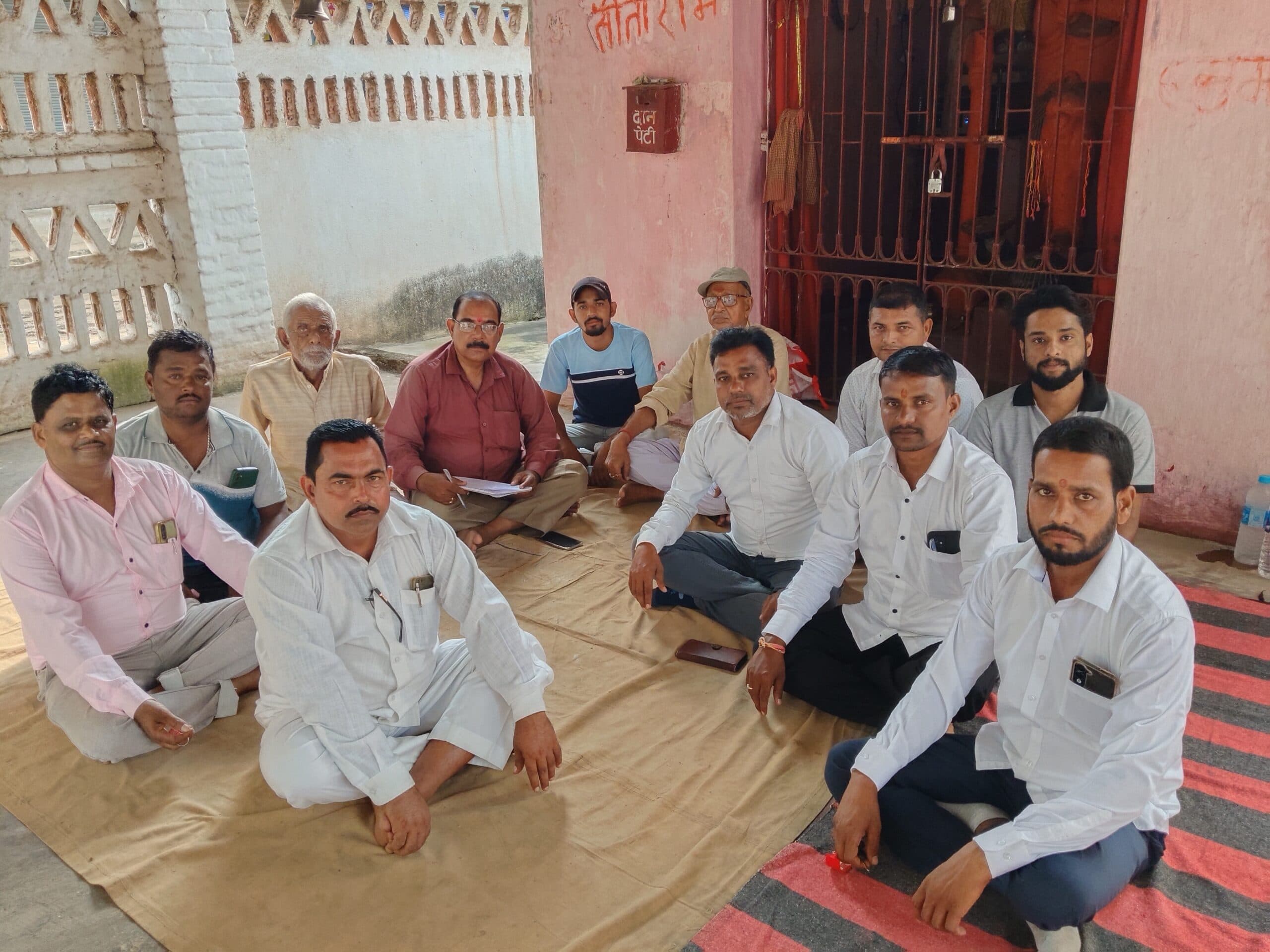 देवीपुर: बारावां पैक्स के अध्यक्ष बने लक्ष्मण यादव