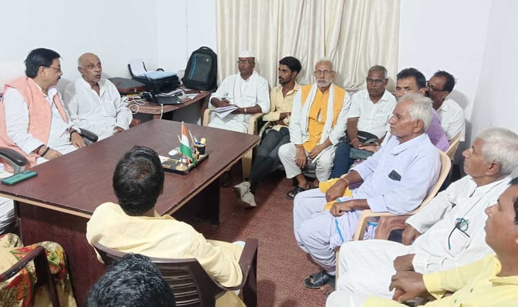 कांग्रेस की चुनाव कमेटी ने प्रखंड अध्यक्षों के साथ की बैठक