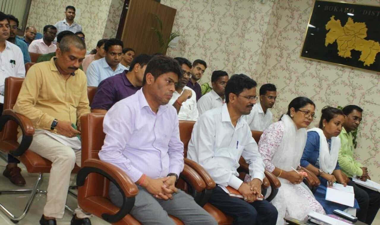 Bokaro News : चार दिनों में पोर्टल पर लंबित मोबाइल टावर के आवेदनों को करें निष्पादित