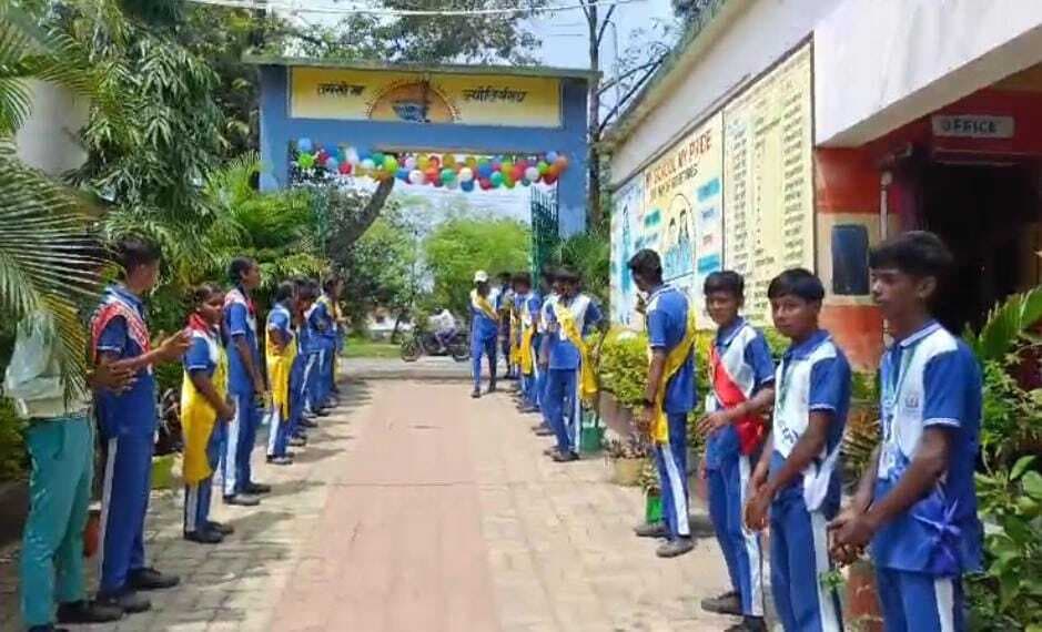 Giridih News :अभिभावकों से सहयोग की अपील