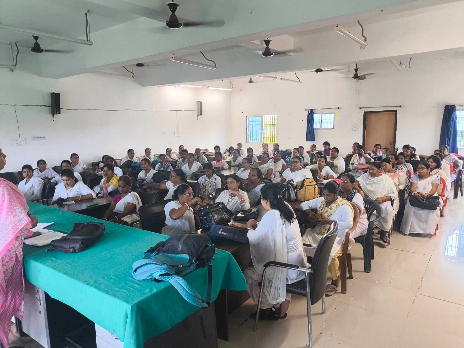 स्वस्थकर्मियों की बैठक में टीकाकरण को ले दिये गये विशेष निर्देश