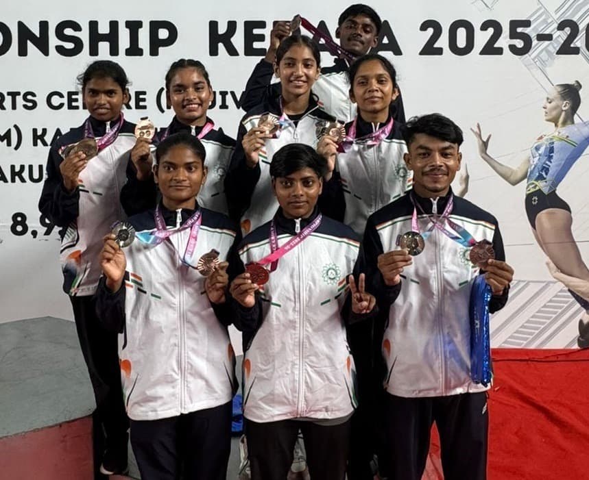 नेशनल एरोबीक जिमनास्टिक में चंदा, सृष्टि व सपना ने जीते चार मेडल