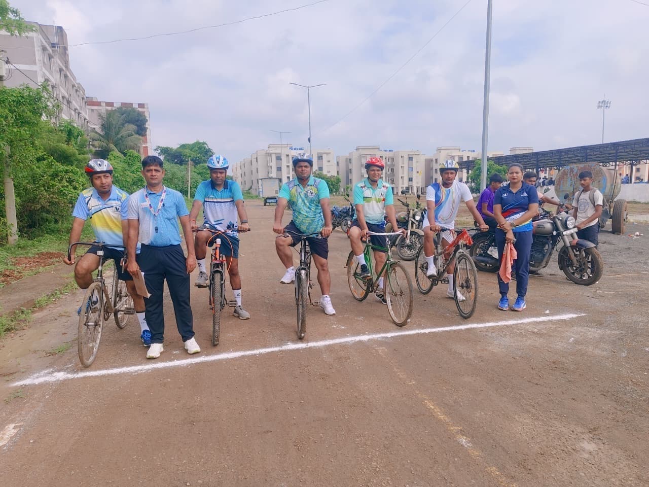 साइक्लिंग प्रतियोगिता में इंस्पेक्टर अनिल गुप्ता ने मारी बाजी