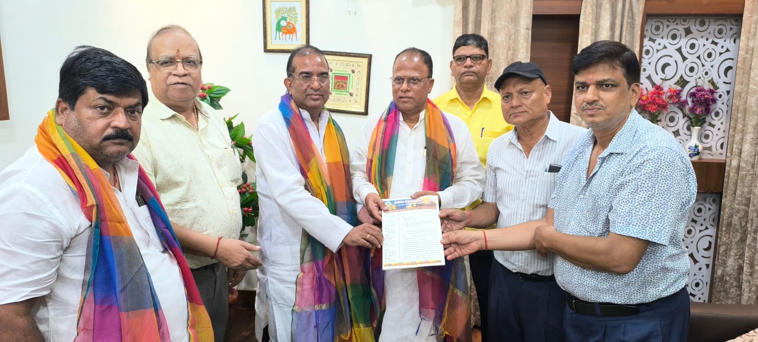 Giridih News :मारवाड़ी समाज ने ओबीसी सर्टिफिकेट मिलने में हो रही परेशानी से कराया अवगत