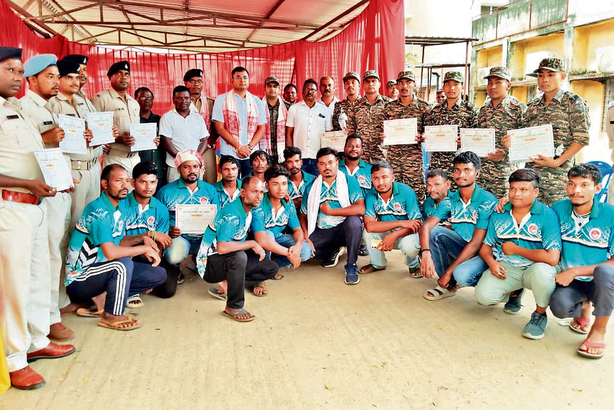 Chaibasa News : रक्तदान के लिए आगे आए युवा वर्ग : एसपी