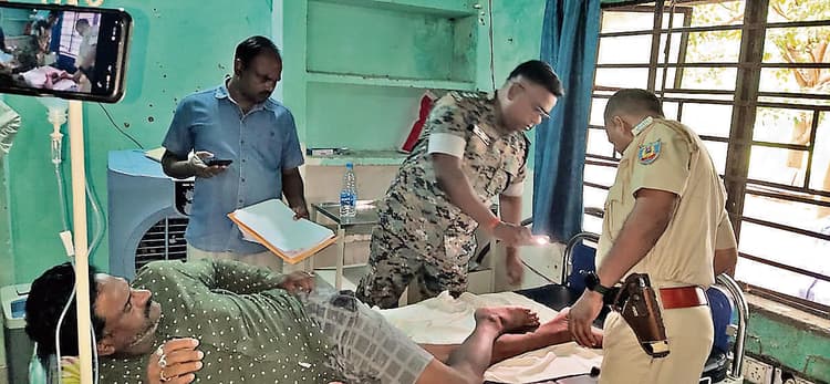 East Singhbhum News : गाड़ी में बैठो कहकर थाना ले गये गाली-गलौज करते हुए पीटा गया
