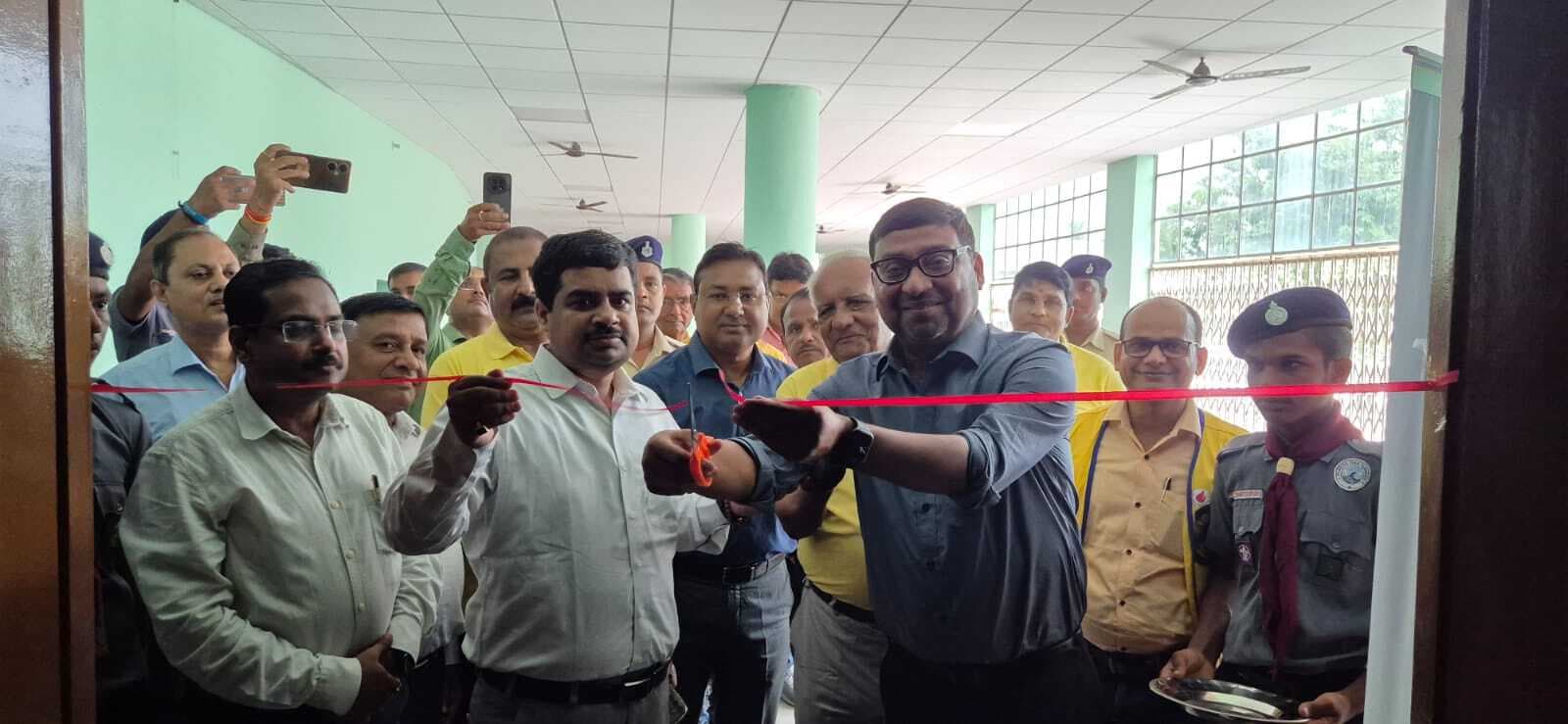 निःशुल्क शिविर में 350 मरीजों की आंखों की हुई जांच