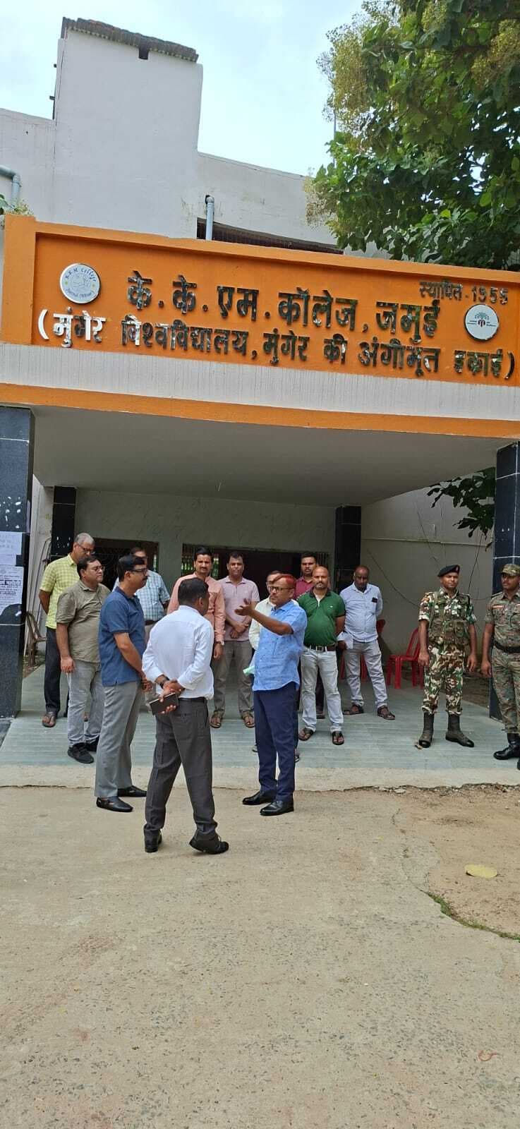 डीएम ने मतगणना केंद्र का किया निरीक्षण