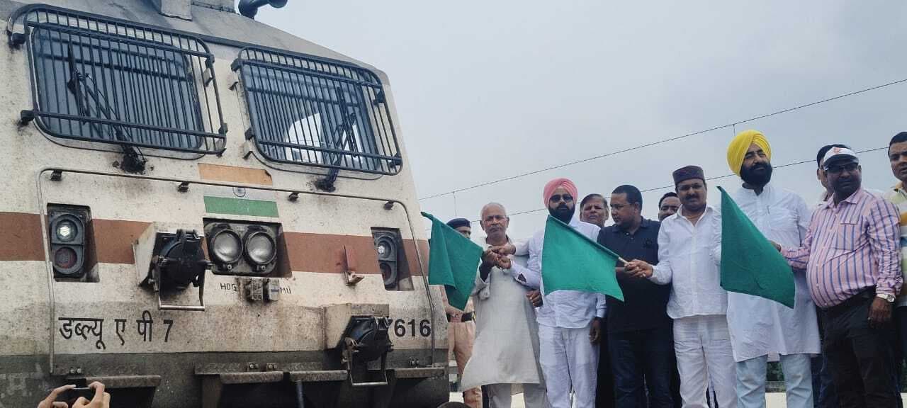 अमरनाथ सुपरफास्ट एक्सप्रेस ट्रेन के ठहराव से लोगों को मिलेगी सुविधा, सुनील यादव