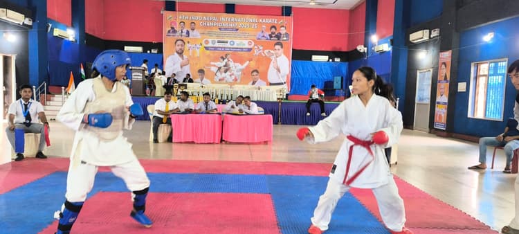 Giridih News :चौथी इंडो-नेपाल कराटे चैंपियनशिप शुरू