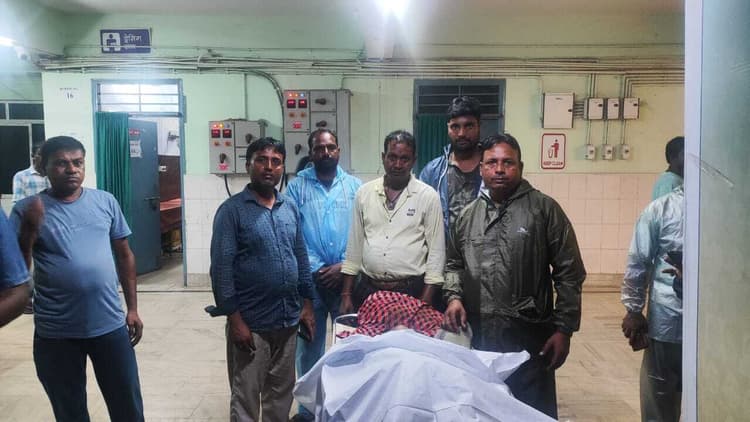 वज्रपात से खेत में काम कर रहे किसान की मौत