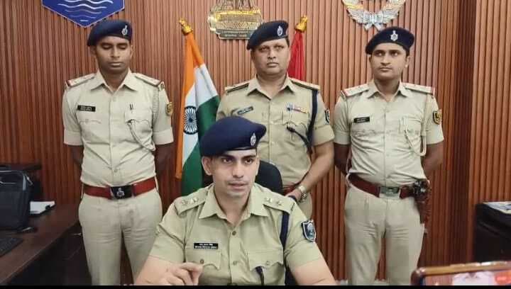 दूसरे को फंसाने के लिए दो युवकों ने की थी दिव्यांग की हत्या, गिरफ्तार