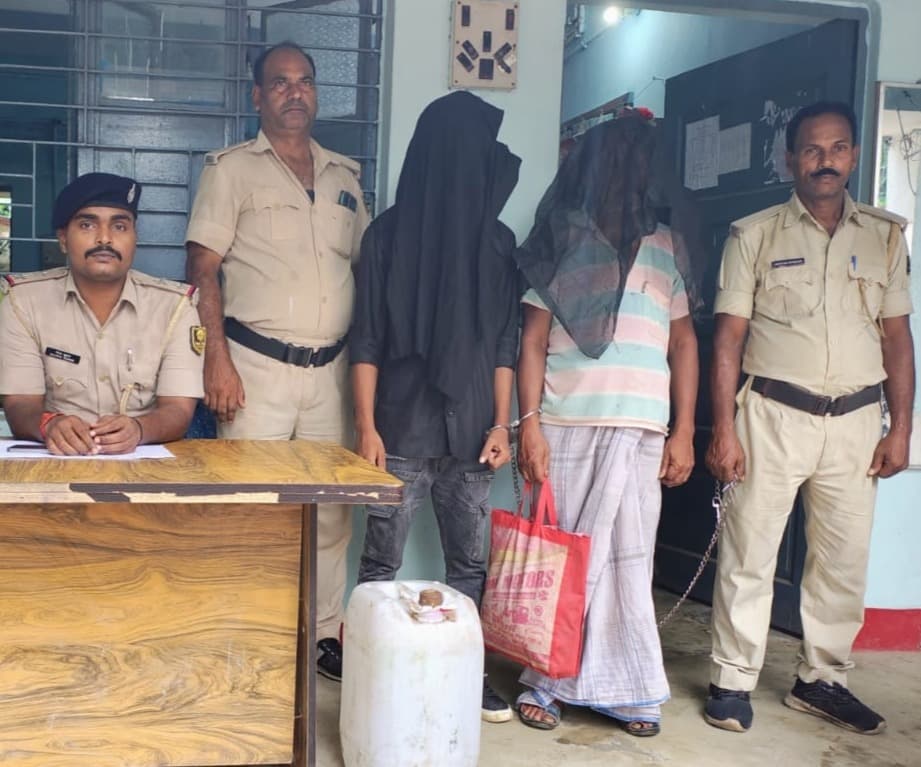 30 लीटर देशी-चुलाई शराब के साथ एक धराया, जेल