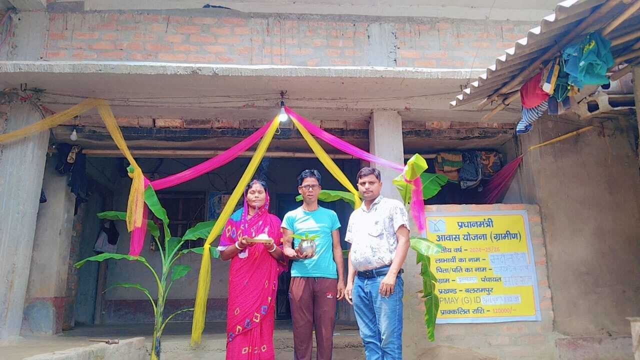 पीएम ने जिले के 590 लाभुकों को कराया गृह प्रवेश