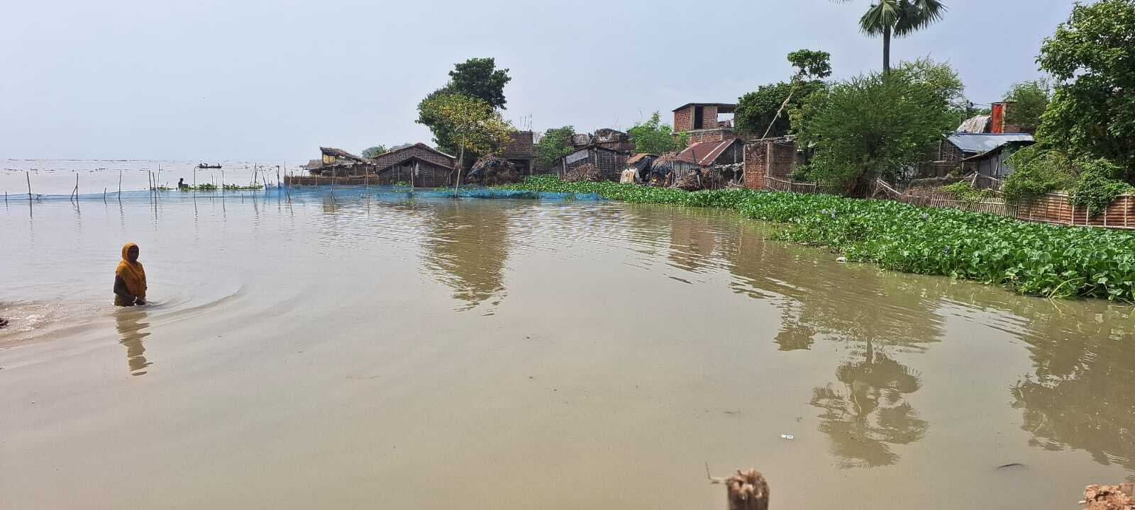 कोसी नदी के जलस्तर में बढ़ोतरी तो गंगा नदी उफान पर