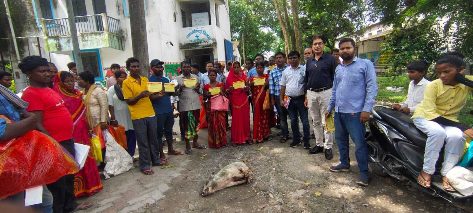 सूकर विकास योजना, 39 लाभुकों के बीच सूकर का वितरण