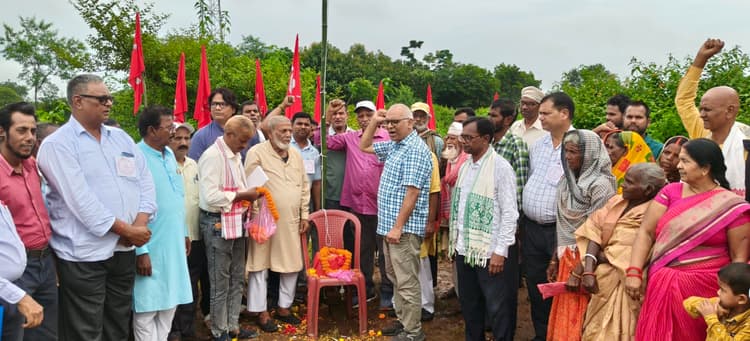 Bokaro News : मोदी सरकार ने भ्रष्टाचार को ही कानून बना दिया : मनोज भक्त