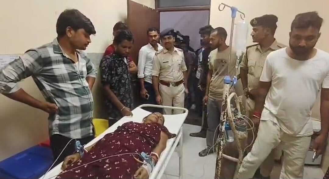 सर्पदंश से महिला की हुई मौत, अस्पताल में हंगामा