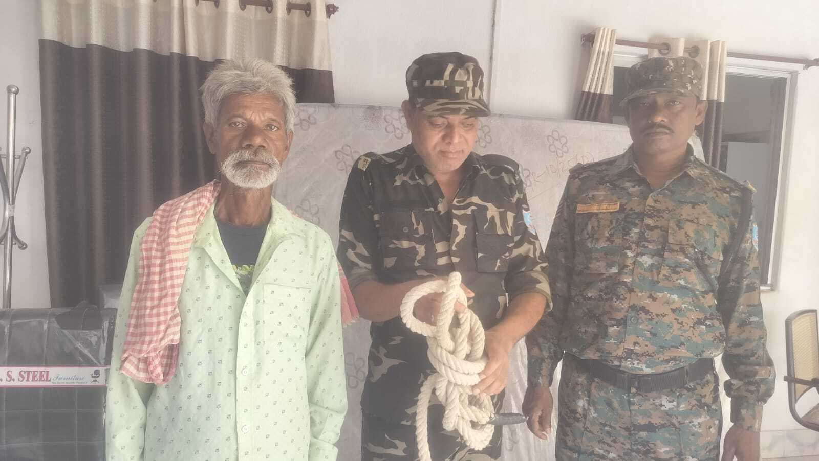 East Singhbhum News : डायन के संदेह में विधवा की गला रेतकर हत्या का आरोपी गिरफ्तार