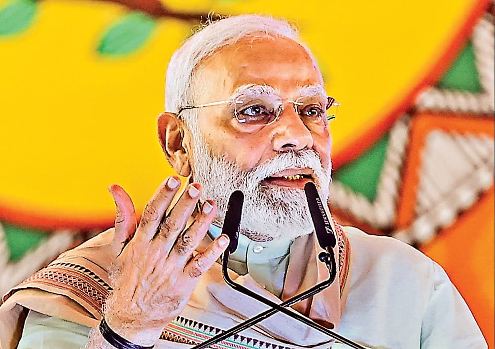 सशस्त्र बलों को बहुक्षेत्रीय युद्ध के लिए तैयार रहना होगा: पीएम