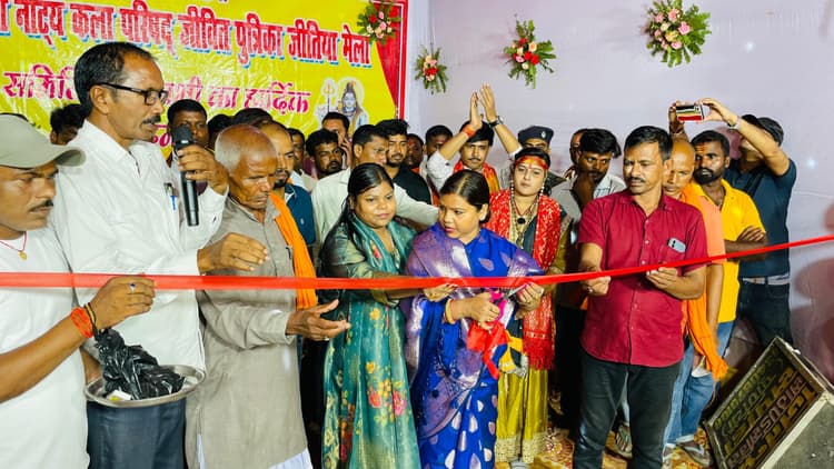 ग्वालपाड़ा में बीमा ने किया सांस्कृतिक कार्यक्रम का उद्घाटन