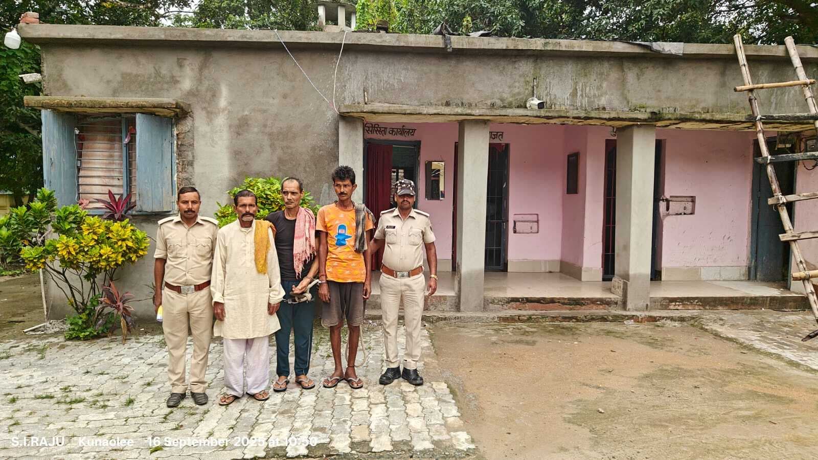 नेपाली शराब जब्त, तीन अभियुक्त गिरफ्तार