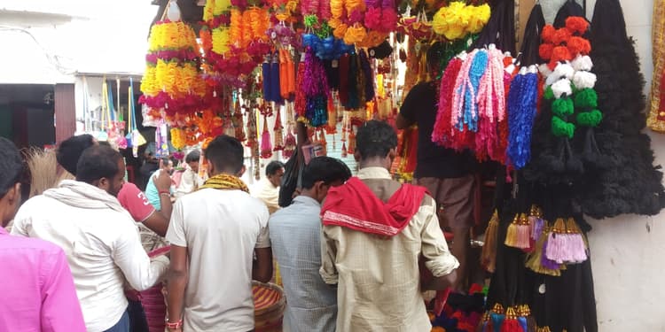 धूमधाम से मनेगा विश्वकर्मा पूजा, लोगों ने की तैयारी