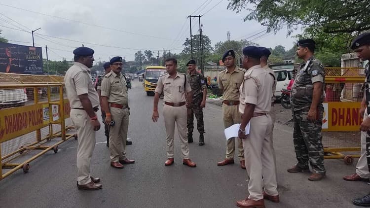 Dhanbad News: दुर्गापूजा में शहर की सभी एंट्री पर लगेंगे बैरियर : एसएसपी