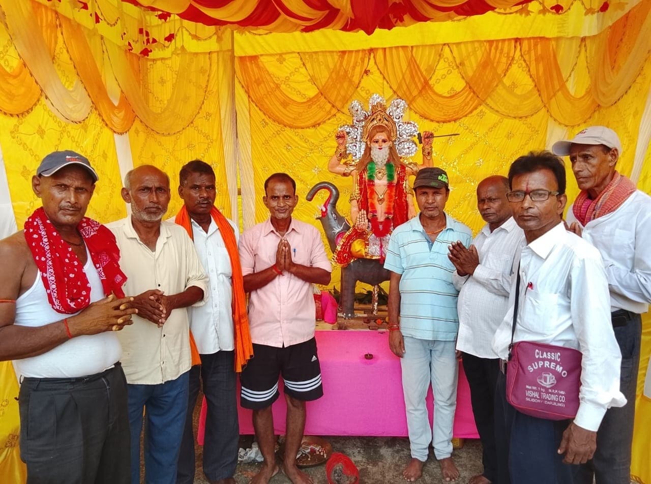 हर्षोल्लास के साथ की गयी विश्वकर्मा पूजा