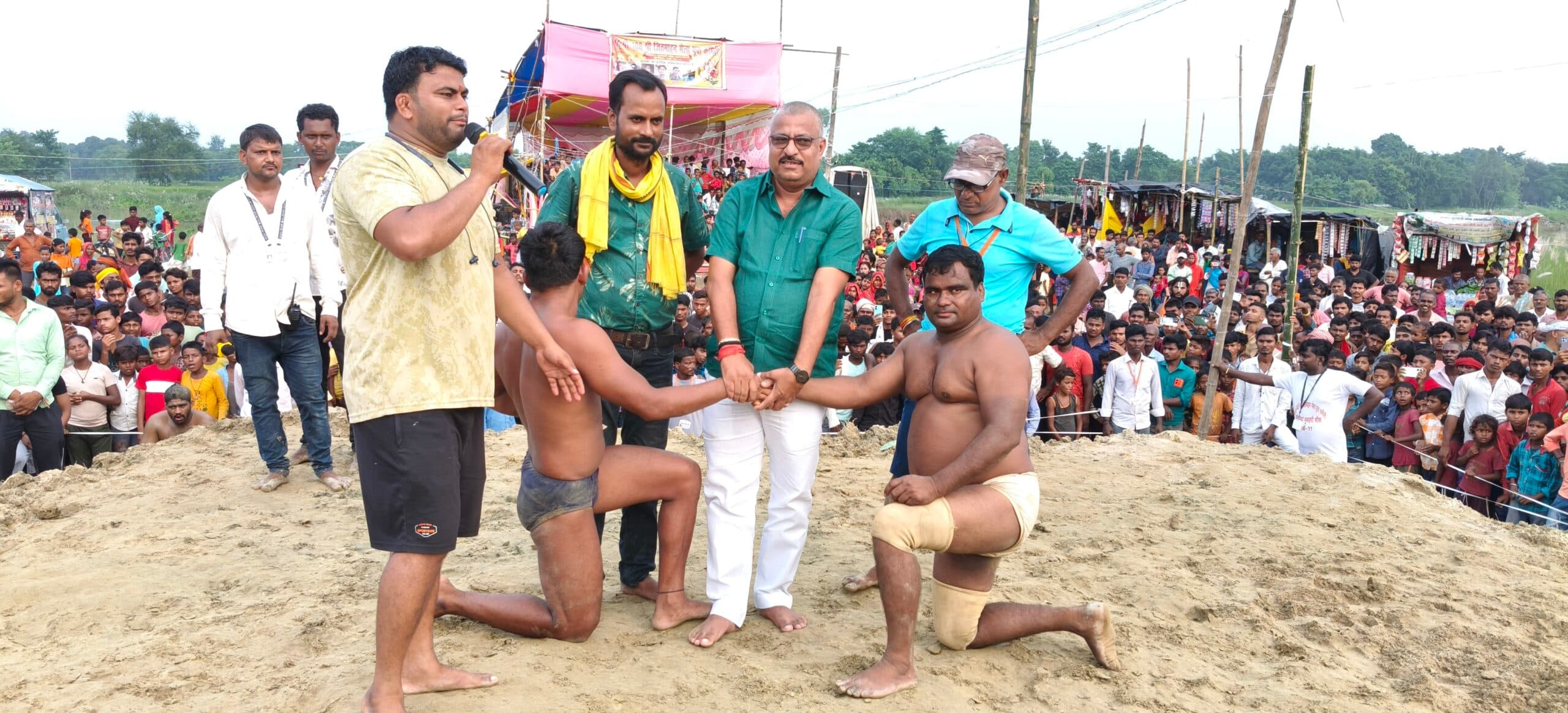 हमारी परंपराओं को जीवित रखता है कुश्ती : जितेंद्र