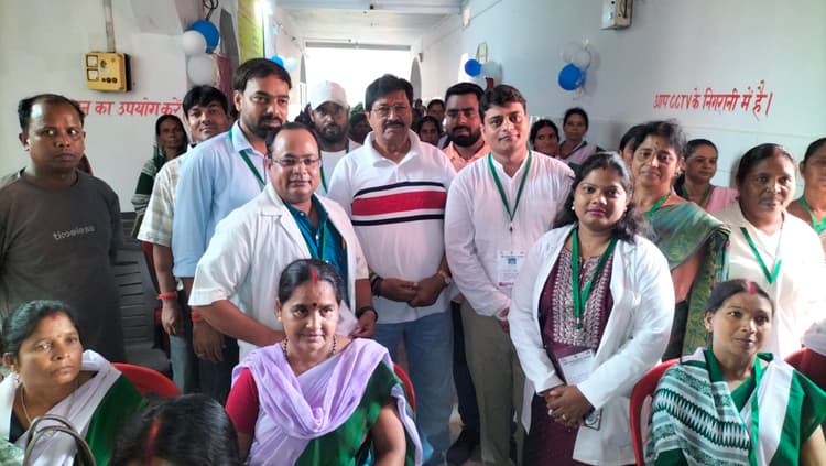 Deoghar news : सीएम और स्वास्थ्य मंत्री से सीएचसी को रेफरल अस्पताल का दर्जा देने की रखी है मांग : चुन्ना सिंह